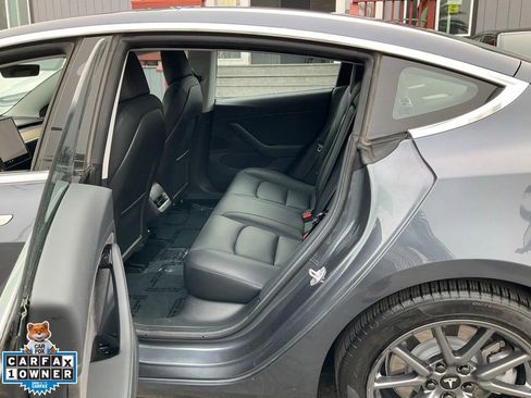 Used 2018 Tesla Model 3 Long Range RWD image 7