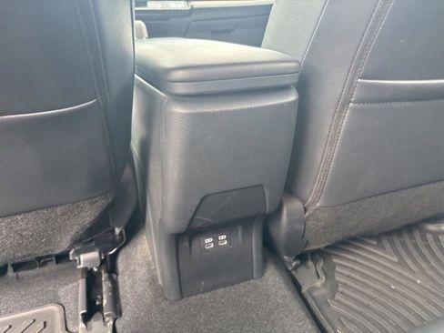 Used 2023 Toyota Prius XLE FWD image 11