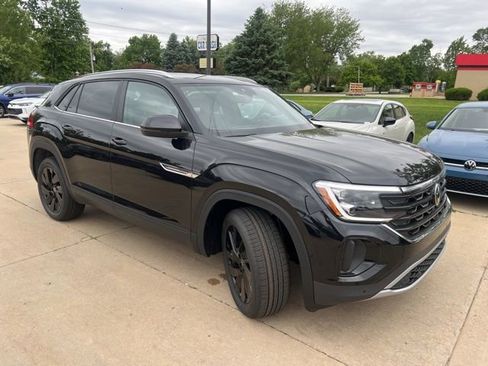 New 2026 Volkswagen Atlas Cross Sport SE AWD/4WD image 1