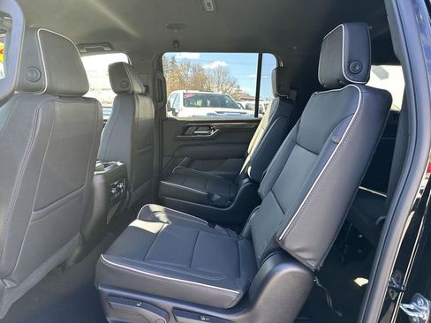 New 2026 GMC Yukon XL Elevation w/ LPO, Floor Liner Package AWD/4WD image 12