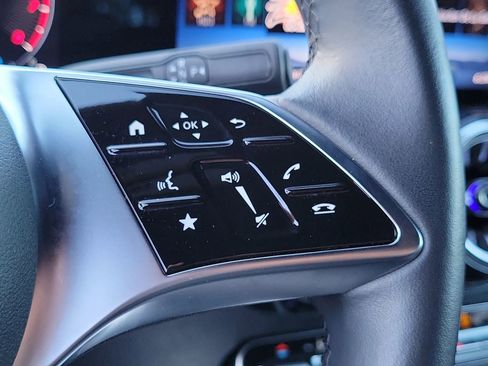 Certified 2025 Mercedes-Benz GLA 250 image 26