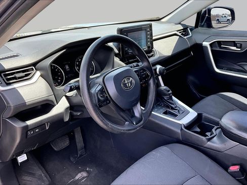 Used 2021 Toyota RAV4 XLE FWD image 12