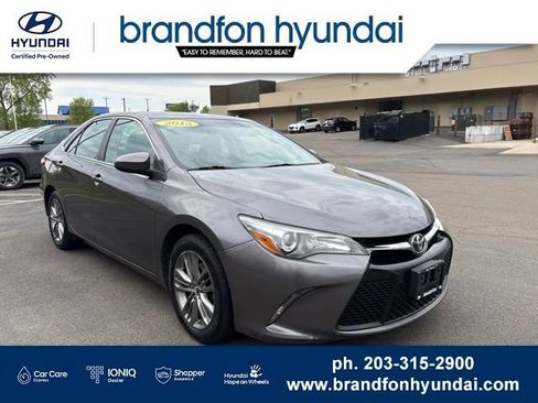 Used 2015 Toyota Camry SE w/ Moonroof Package FWD image 1