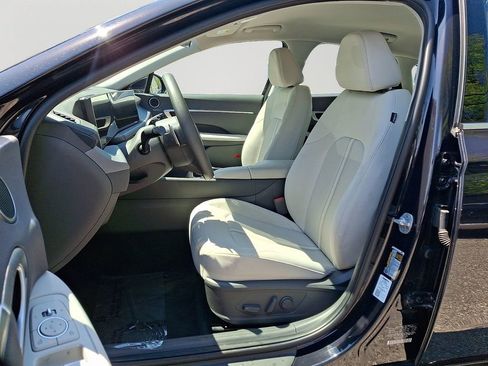 Used 2025 Hyundai Sonata SEL FWD image 13