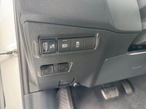 New 2026 Toyota Corolla Cross XLE image 18