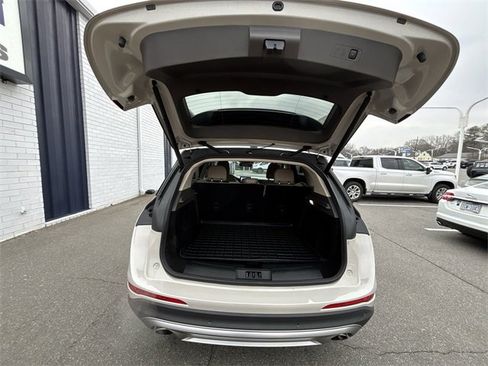 Used 2022 Lincoln Corsair Reserve w/ Elements Package image 21