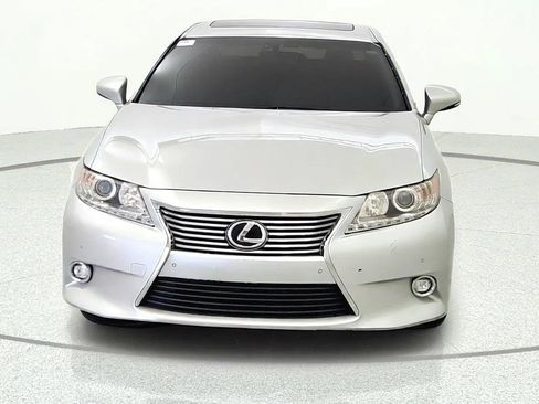 Used 2014 Lexus ES 350 w/ Luxury Package FWD image 2