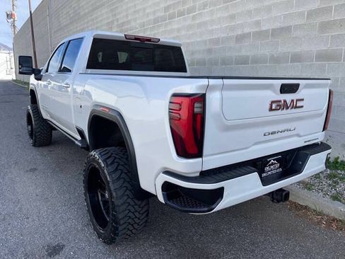 Used 2024 GMC Sierra 3500 Denali w/ Technology Package AWD/4WD image 10