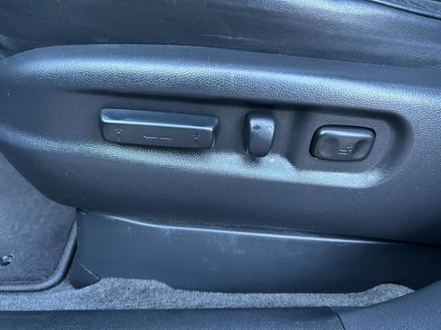 Used 2011 Honda Pilot Touring image 11