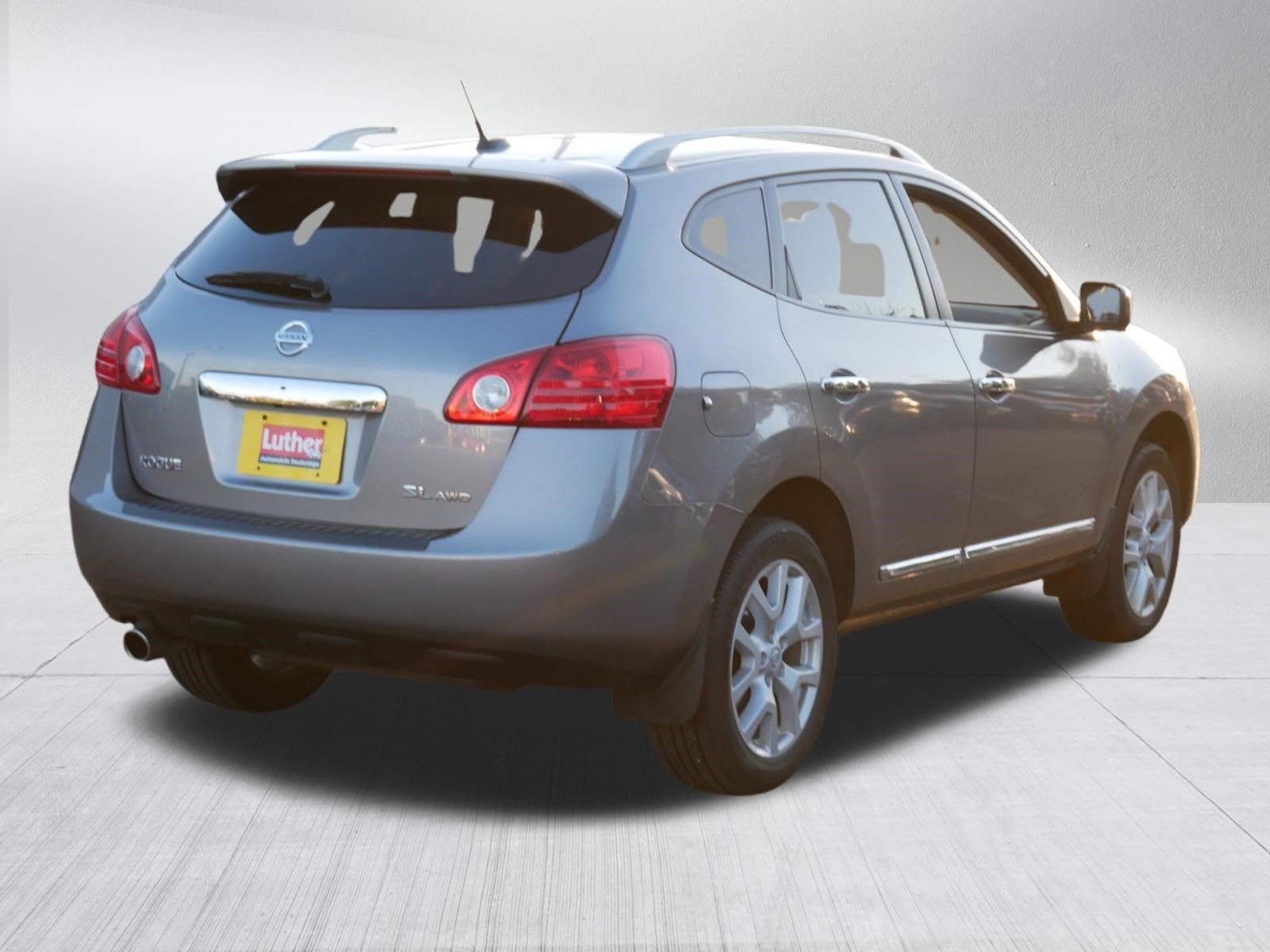 Used 2013 Nissan Rogue SL AWD/4WD image 5