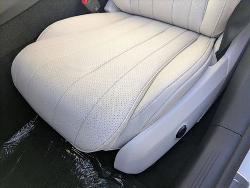 New 2026 Mercedes-Benz E 350 Sedan image 4