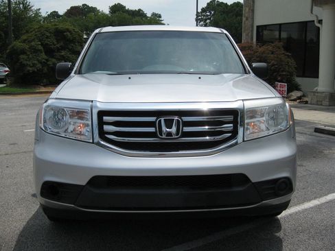 Used 2014 Honda Pilot LX image 2