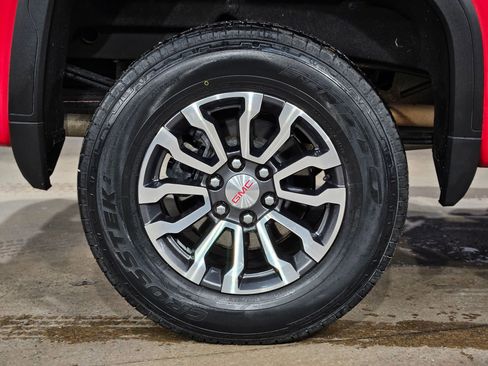 Used 2021 GMC Sierra 1500 AT4 w/ AT4 Premium Package image 17