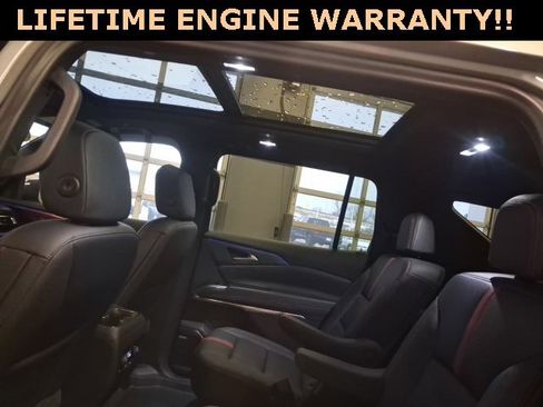 Used 2024 Chevrolet Traverse RS w/ LPO, Floor Liner Package image 27