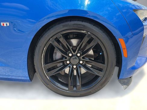 Used 2016 Chevrolet Camaro SS RWD image 12