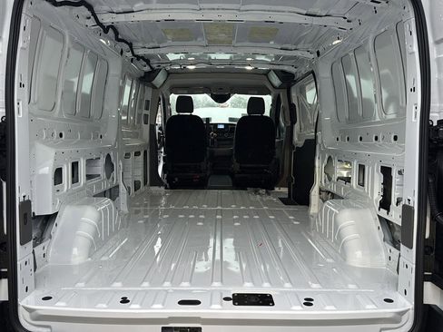 New 2024 Ford Transit 250 Low Roof image 31