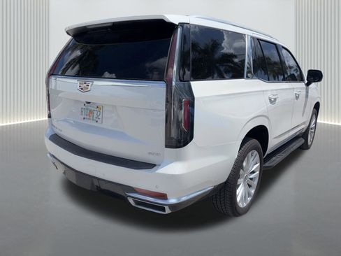 Used 2024 Cadillac Escalade Luxury RWD image 4