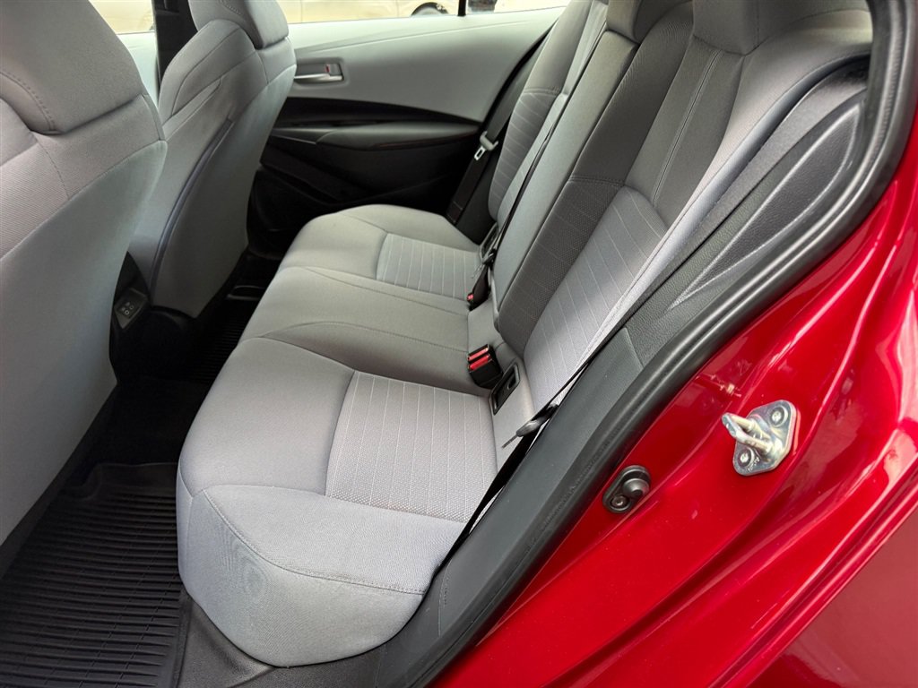Used 2023 Toyota Corolla SE w/ SE Premium Package FWD image 6