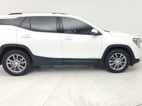 Used 2023 GMC Terrain SLT FWD image 8