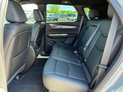 New 2026 Cadillac XT5 Luxury w/ LPO, Floor Liner Package AWD/4WD image 5