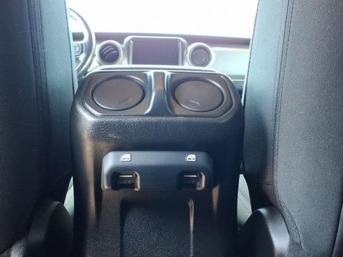 Certified 2022 Jeep Wrangler Unlimited Sport AWD/4WD image 18