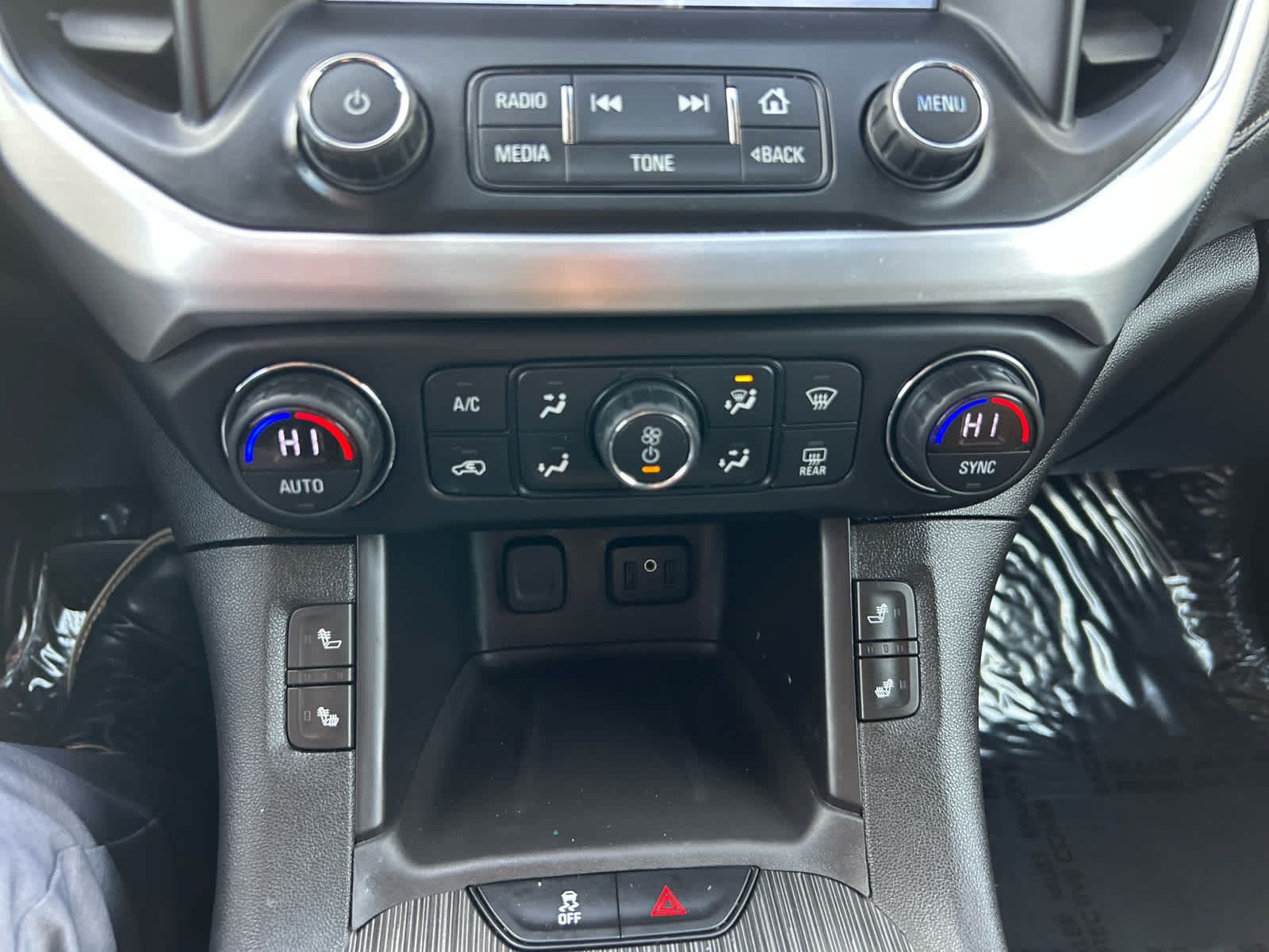 Used 2019 GMC Acadia SLT FWD image 18