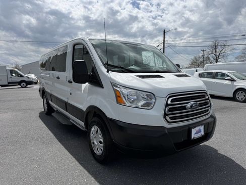 Used 2019 Ford Transit 350 XLT image 4