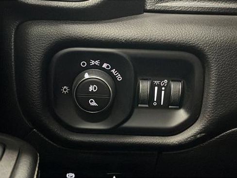 Used 2025 RAM 1500 Laramie image 30