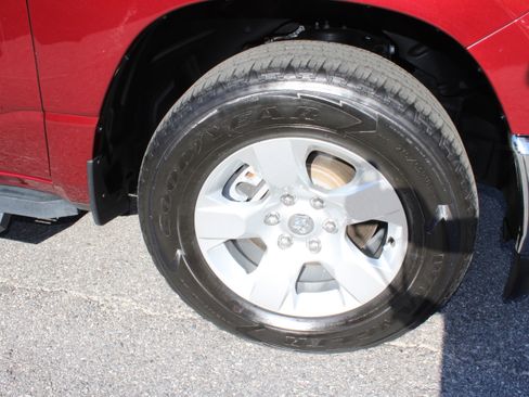 Used 2023 RAM 1500 Big Horn w/ Trailer Tow Group image 10