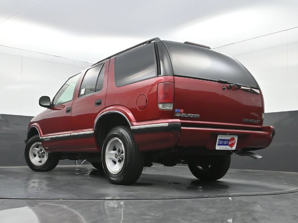 Used 1996 Chevrolet Blazer 2WD 4-Door image 19