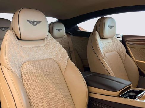 Used 2020 Bentley Continental GT V8 image 14