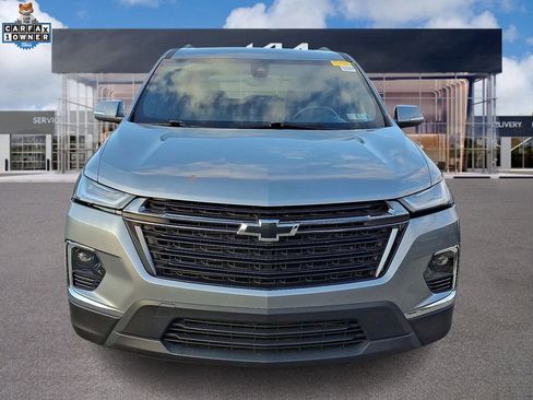 Used 2023 Chevrolet Traverse LT w/ Midnight/Sport Edition image 2