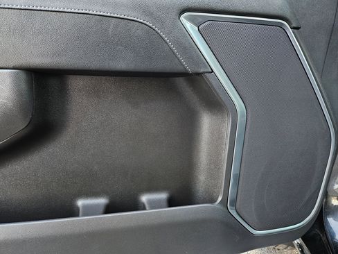 Used 2024 GMC Sierra 3500 SLT image 17