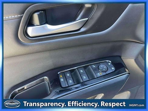 Certified 2025 Nissan Pathfinder SL w/ SL Premium Package image 18