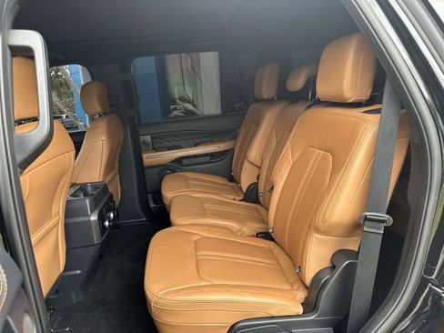 Used 2022 Ford Expedition Platinum AWD/4WD image 27
