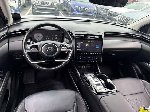 Used 2023 Hyundai Tucson Limited w/ Winter Package image 17