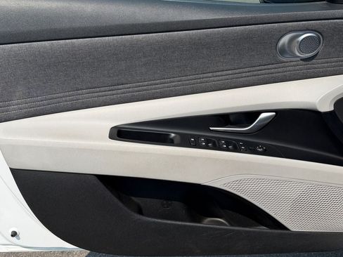 Used 2021 Hyundai Elantra Limited FWD image 20