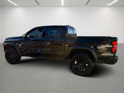 Used 2023 Chevrolet Colorado Trail Boss image 3
