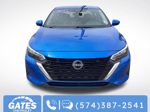 Used 2025 Nissan Sentra SV FWD image 2