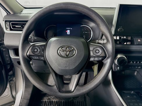 Used 2023 Toyota RAV4 LE image 12