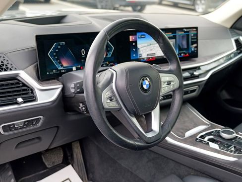 Used 2023 BMW X7 xDrive40i w/ Climate Comfort Package image 21