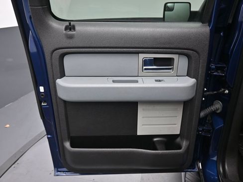 Used 2011 Ford F150 XLT w/ XLT Chrome Pkg image 31