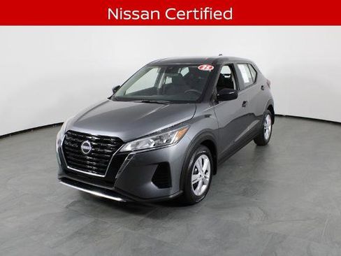 Certified 2025 Nissan Kicks Play S image 2