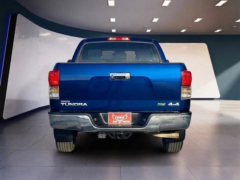 Used 2012 Toyota Tundra 4x4 CrewMax w/ SR5 Pkg image 4