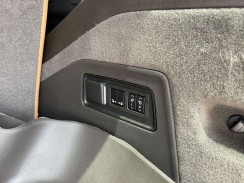Used 2024 Cadillac Escalade Premium Luxury w/ LPO, Floor Liner Package AWD/4WD image 10