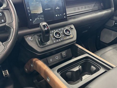 Used 2023 Land Rover Defender 130 X image 42