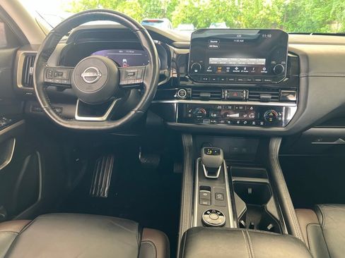Certified 2024 Nissan Pathfinder Platinum AWD/4WD image 20