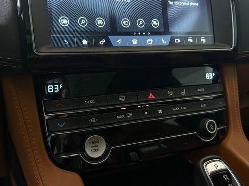 Used 2020 Jaguar F-PACE SVR image 35