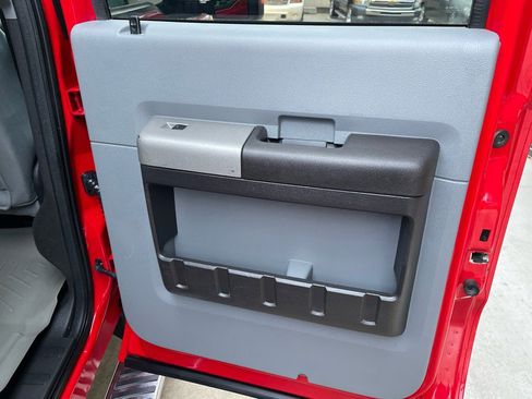 Used 2015 Ford F250 XLT w/ XLT Premium Package image 39