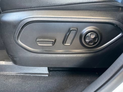 Used 2024 Jeep Grand Cherokee Limited 4xe AWD/4WD image 19